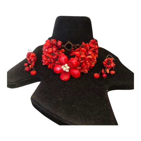 Vintage Bohemian Red Multiple Size And Shape Beaded Bracelet and Earring Set - Picture 2 of 8